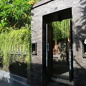 3 Mertha Kuta (Bali)